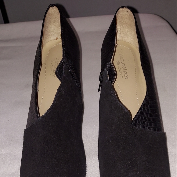 Naturalizer Women's Faux Suede Ankle Boots Black Zipper Size 9 1/2 Medium width - Picture 3 of 9